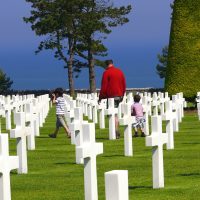 COLLEVILLESURMER&BESSIN_CIMETIERE&MILITAIRE&AMERICAIN&HISTORIQUE&BATAILLE&PLAGE&DEBARQUEMENT&PERSONNAGE&CROIX&09034©CALVADOS-TOURISME_LIBRE
