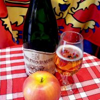calvados_alcool&cidre&gastronomie3&bouteille©CALVADOS-TOURISME_libre